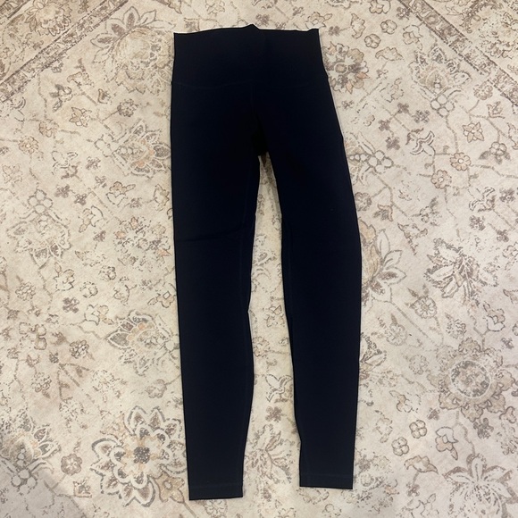 Navy Blue Lulu Lemon Leggings - Picture 1 of 4
